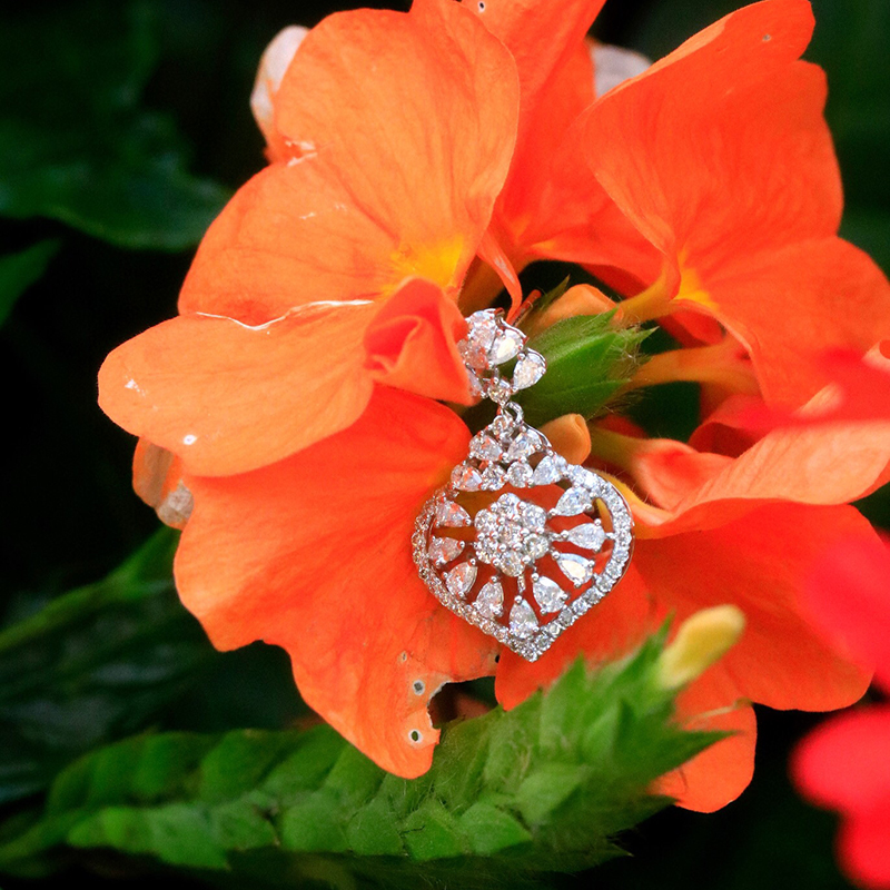 อาซูโอ 18K ทองคำขาวแท้ เพชรธรร - Diamond Stud Earrings บทวิจารณ์และราคา