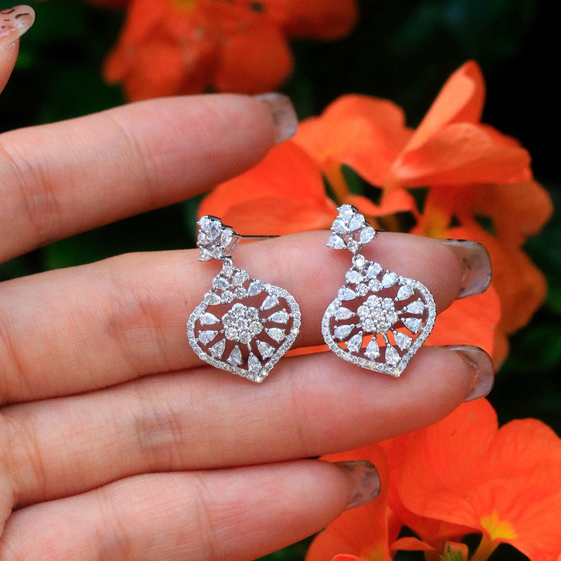 อาซูโอ 18K ทองคำขาวแท้ เพชรธรร - Diamond Stud Earrings บทวิจารณ์และราคา